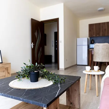 Rabi Park Ξενοδοχείο με διαμερίσματα Άγιος Κωνσταντίνος και Ελένη