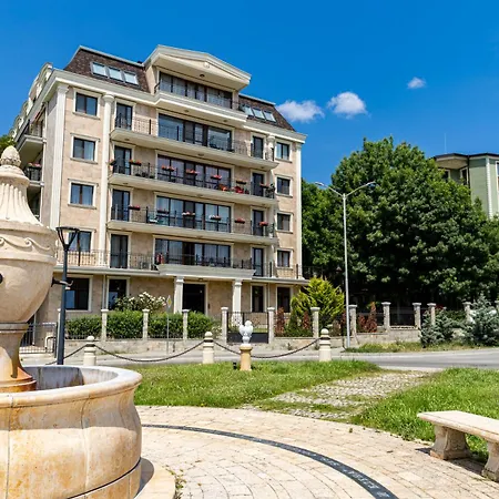 Rabi Park Άγιος Κωνσταντίνος και Ελένη