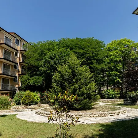 Ξενοδοχείο με διαμερίσματα Rabi Park