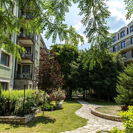 Rabi Park Apartahotel