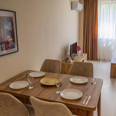 Apartahotel Rabi Park 3*