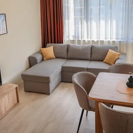 Rabi Park Apartahotel