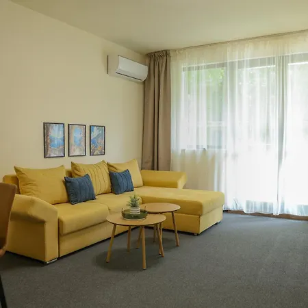 Apartahotel Rabi Park Saints Constantine and Helena