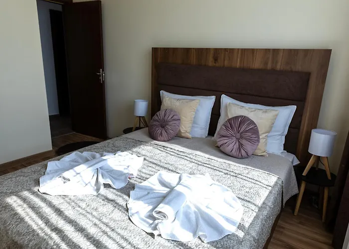 Rabi Park Appart hôtel St Constantin et Helena